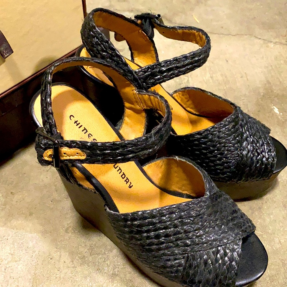 Chinese Laundry Wedges